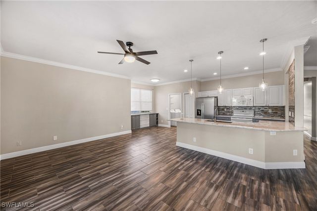 2225 Heritage Greens DR, Naples, FL 34119