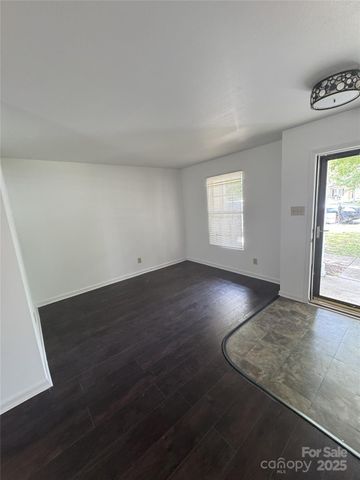 2819 Royal Ridge Lane, Charlotte, NC 28212