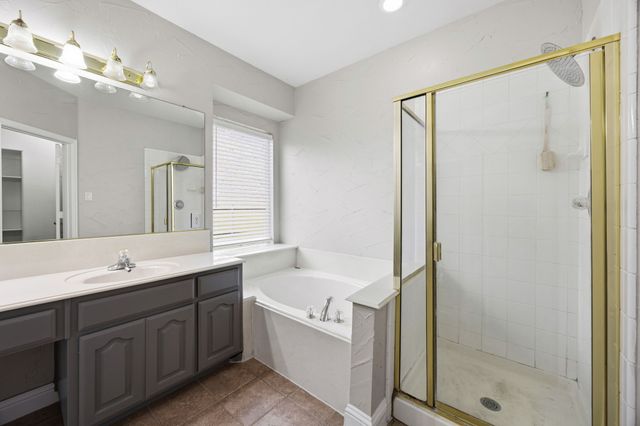 1904 Meera Lane, Mansfield, TX 76063