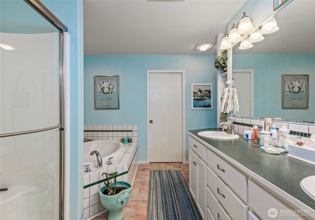 42 Nantucket Place, Port Townsend, WA 98368