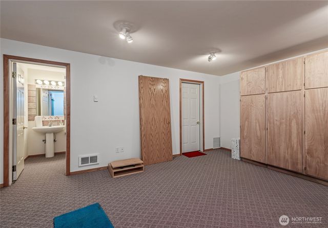 42 Nantucket Place, Port Townsend, WA 98368