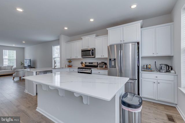 488 MONTE FARM RD, Mount Laurel, NJ 08054