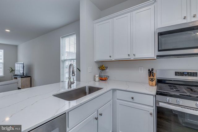 488 MONTE FARM RD, Mount Laurel, NJ 08054