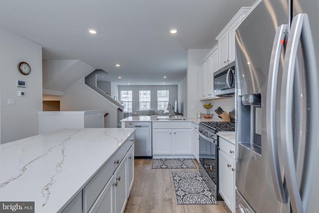 488 MONTE FARM RD, Mount Laurel, NJ 08054