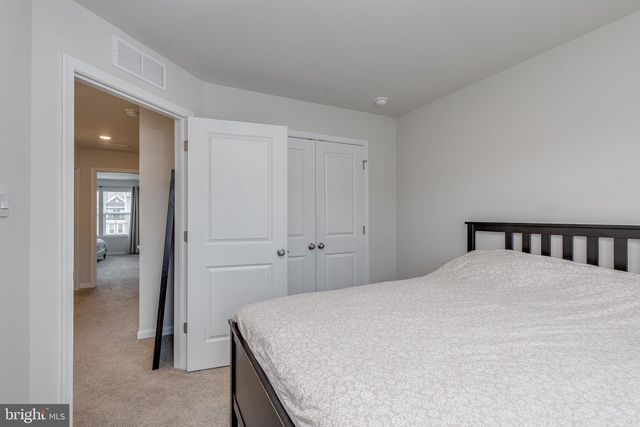 488 MONTE FARM RD, Mount Laurel, NJ 08054