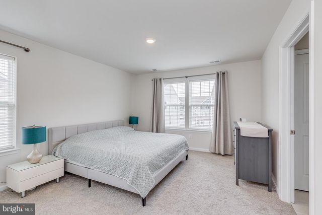 488 MONTE FARM RD, Mount Laurel, NJ 08054