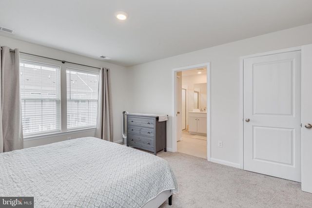 488 MONTE FARM RD, Mount Laurel, NJ 08054