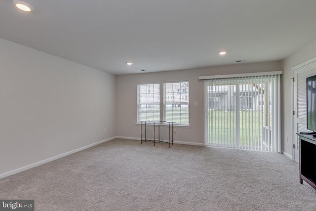 488 MONTE FARM RD, Mount Laurel, NJ 08054