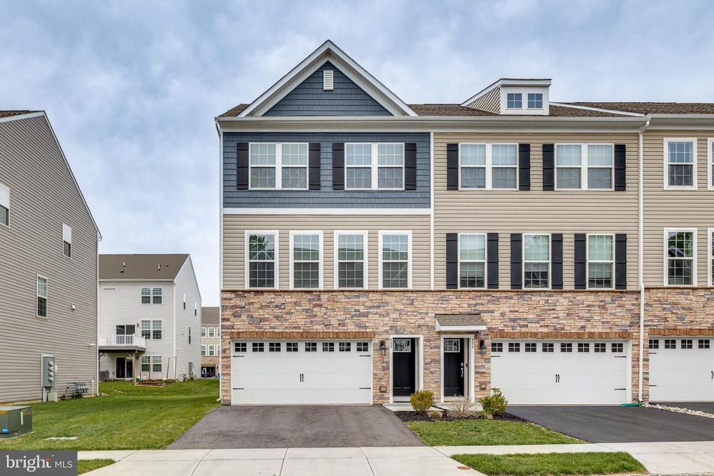 488 MONTE FARM RD, Mount Laurel, NJ 08054