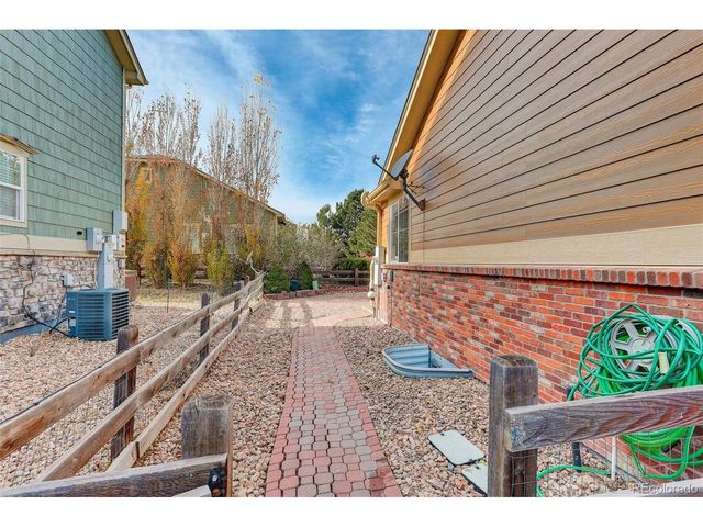 465 N Flat Rock St, Aurora, CO 80018
