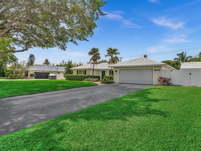 3904 Lowson Boulevard, Delray Beach, FL 33445
