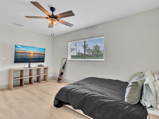 3904 Lowson Boulevard, Delray Beach, FL 33445