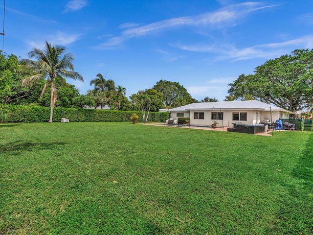 3904 Lowson Boulevard, Delray Beach, FL 33445