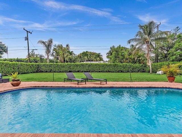 3904 Lowson Boulevard, Delray Beach, FL 33445