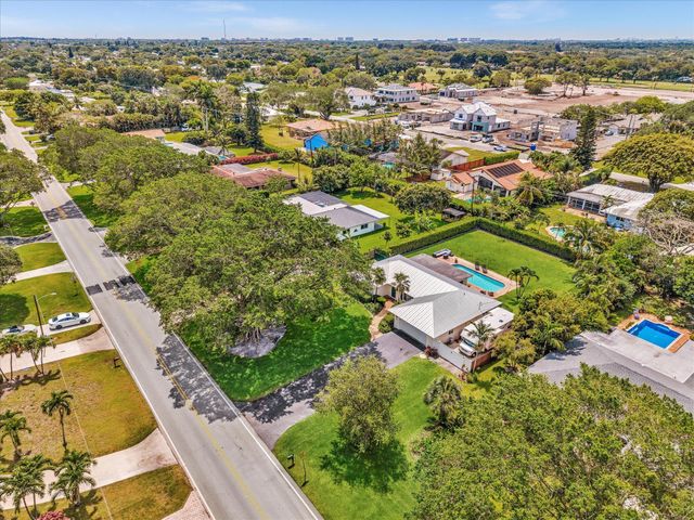 3904 Lowson Boulevard, Delray Beach, FL 33445