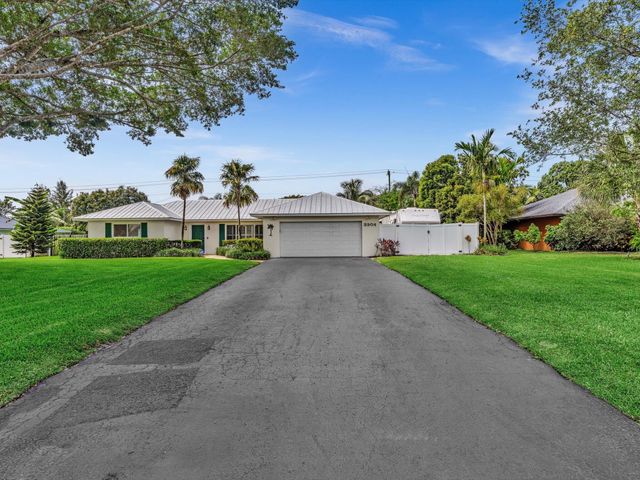 3904 Lowson Boulevard, Delray Beach, FL 33445