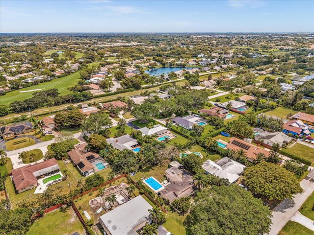 3904 Lowson Boulevard, Delray Beach, FL 33445