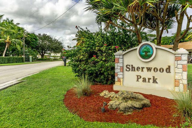 3904 Lowson Boulevard, Delray Beach, FL 33445