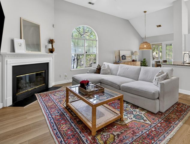 1174 Old Ivy Way, Mount Pleasant, SC 29466