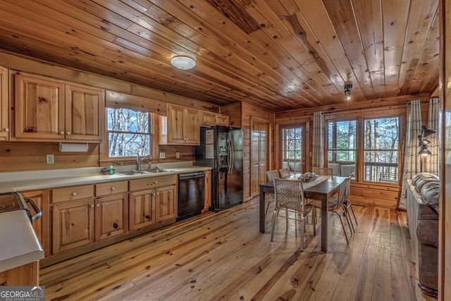 403 Gunite Circle, Ellijay, GA 30540