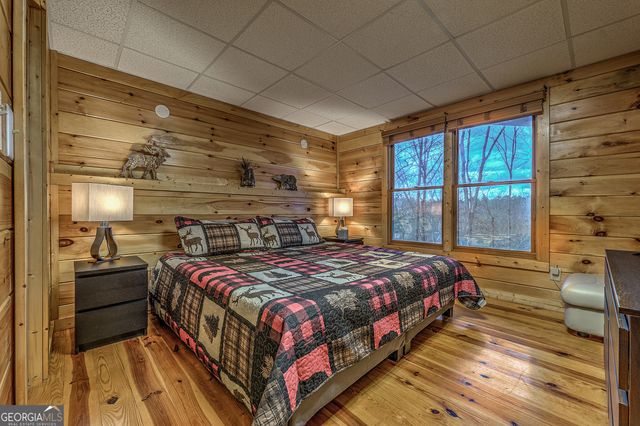 403 Gunite Circle, Ellijay, GA 30540