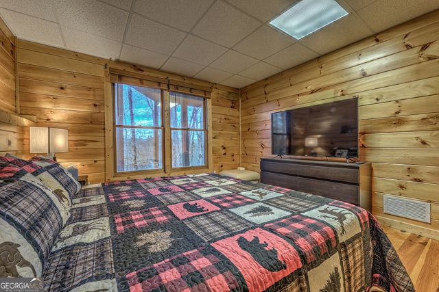 403 Gunite Circle, Ellijay, GA 30540