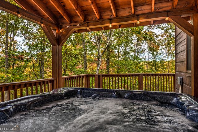 403 Gunite Circle, Ellijay, GA 30540