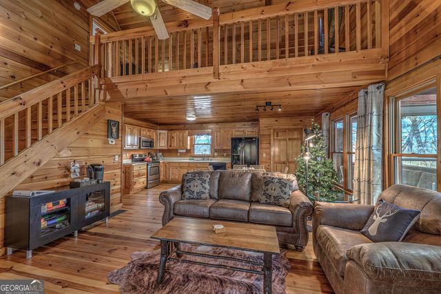 403 Gunite Circle, Ellijay, GA 30540