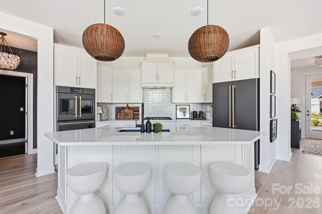 127 Lake Cove Way, Mooresville, NC 28115