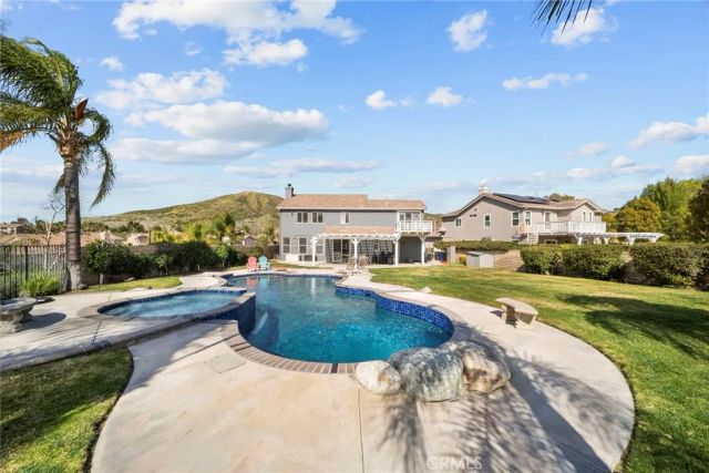 28246 Deer Court, Canyon Country, CA 91351