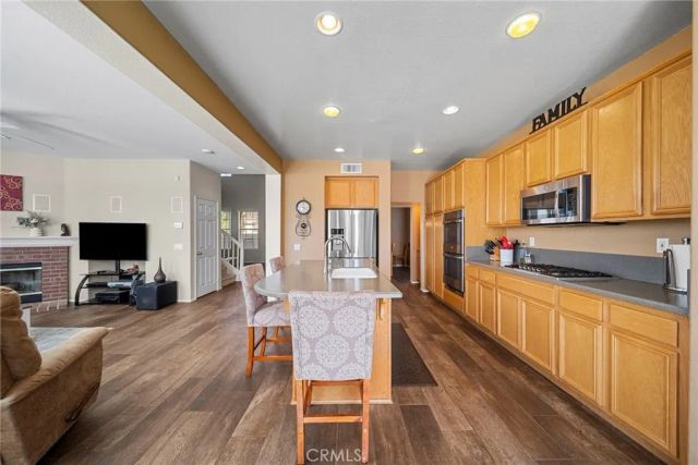 28246 Deer Court, Canyon Country, CA 91351