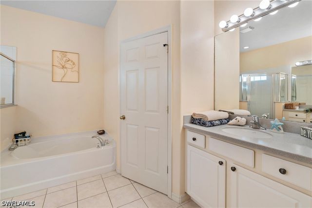 8285 Silver Birch WAY, Lehigh Acres, FL 33971