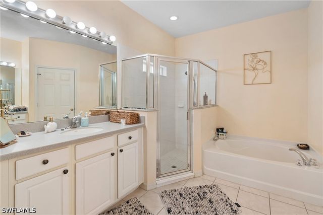 8285 Silver Birch WAY, Lehigh Acres, FL 33971