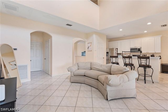 8285 Silver Birch WAY, Lehigh Acres, FL 33971