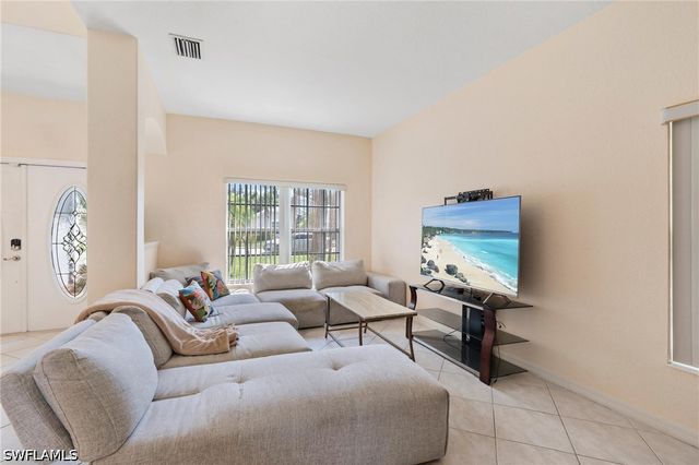 8285 Silver Birch WAY, Lehigh Acres, FL 33971
