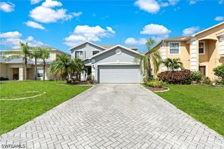 8285 Silver Birch WAY, Lehigh Acres, FL 33971