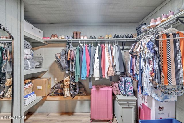 615 E Robbins Rd, Robbins, TN 37852