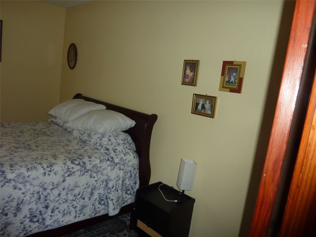 116 W Cayuga Drive, Athens, TX 75751