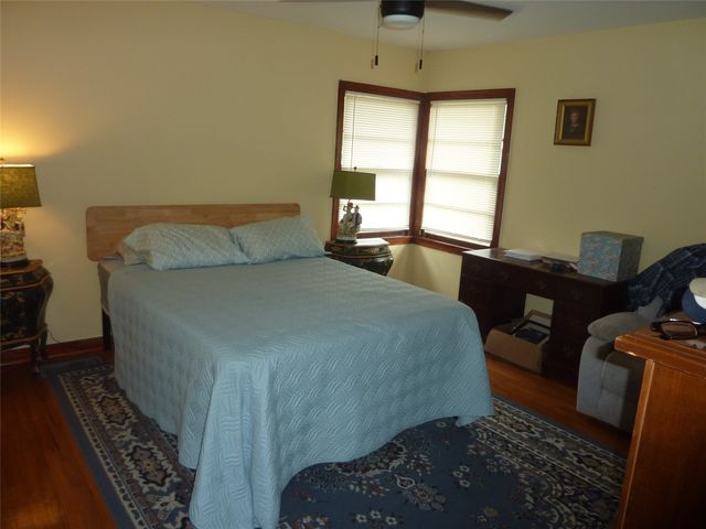 116 W Cayuga Drive, Athens, TX 75751