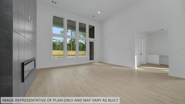 331 Louvenia Court, Pinehurst, TX 77362