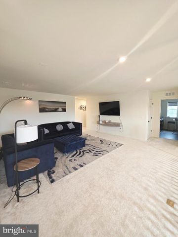 122 POE DR, Winchester, VA 22602