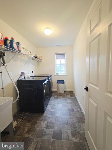 122 POE DR, Winchester, VA 22602