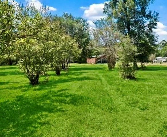 160 County Road 6498, Dayton, TX 77535