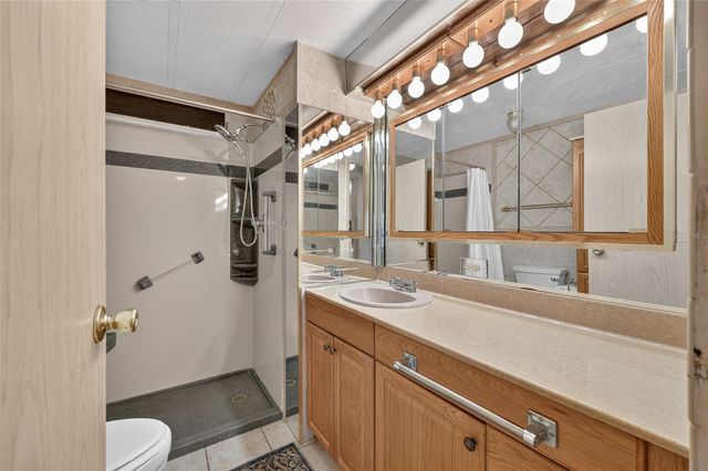 6510 NE 2ND PLACE, Ocala, FL 34470
