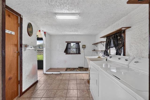 6510 NE 2ND PLACE, Ocala, FL 34470