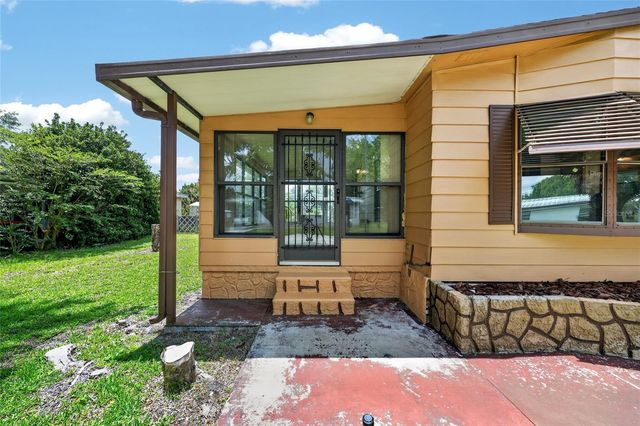 6510 NE 2ND PLACE, Ocala, FL 34470