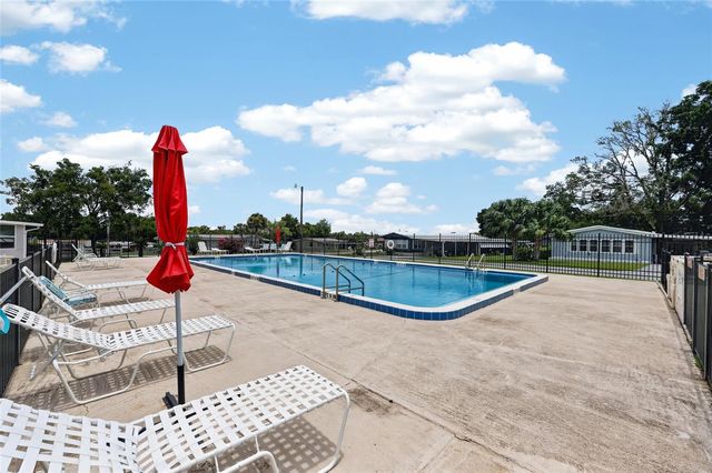 6510 NE 2ND PLACE, Ocala, FL 34470