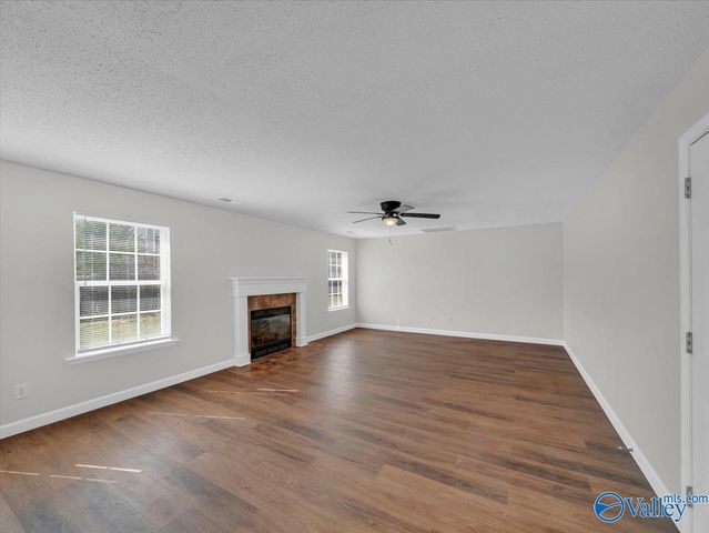 4822 Inglewood Court SE, Owens Cross Roads, AL 35763