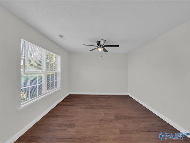 4822 Inglewood Court SE, Owens Cross Roads, AL 35763