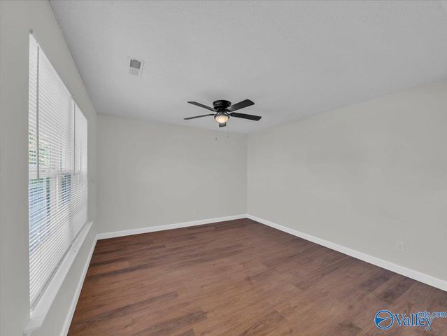 4822 Inglewood Court SE, Owens Cross Roads, AL 35763